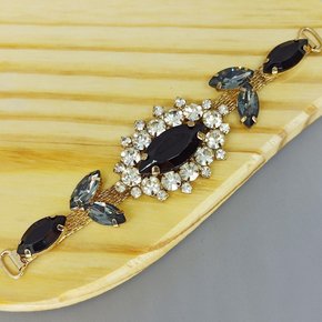 Cabedal Letícia Lateral com Pedrarias