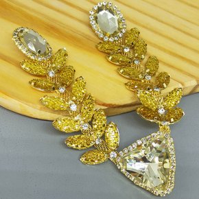 Cabedal Banhado Vera V com Pedrarias e Drusas