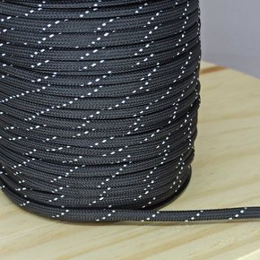 Cordão de Poliéster Pontilhado 4mm - Meada c/ 15 metros