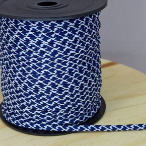 Cordão de Poliéster Teia de Aranha 4mm - Meada c/ 15 metros