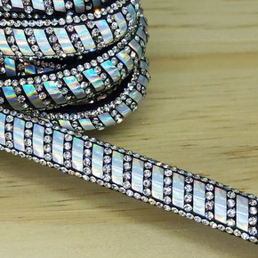 Tubo de Strass Meia Cana 10mm - metro