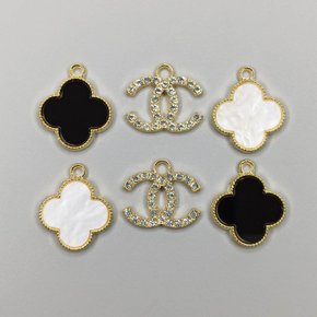 Kit de Pingentes de Metal com Argola - Chanel