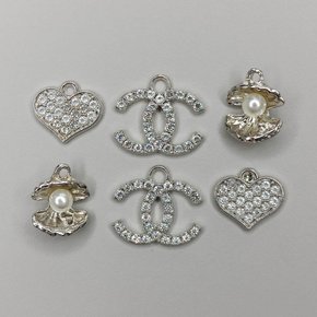 Kit de Pingentes de Metal com Argola - Chanel