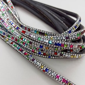 Tubo de Strass Meia Cana 06mm Quadradinhos - metro