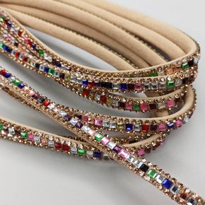 Tubo de Strass Meia Cana 06mm Quadradinhos - metro